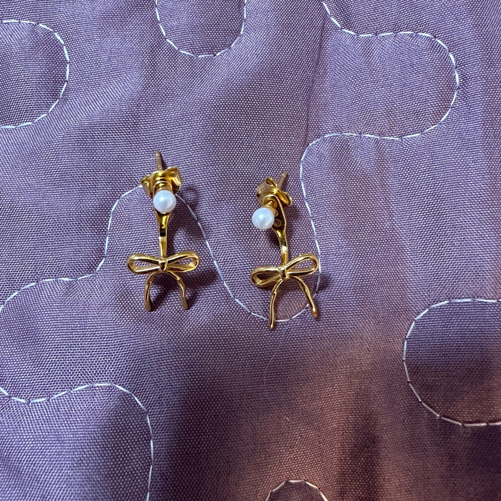 Pearl And Bow Ear Jackets In 18k Gold. Delicate Pearl Stud & A Bow Nwt